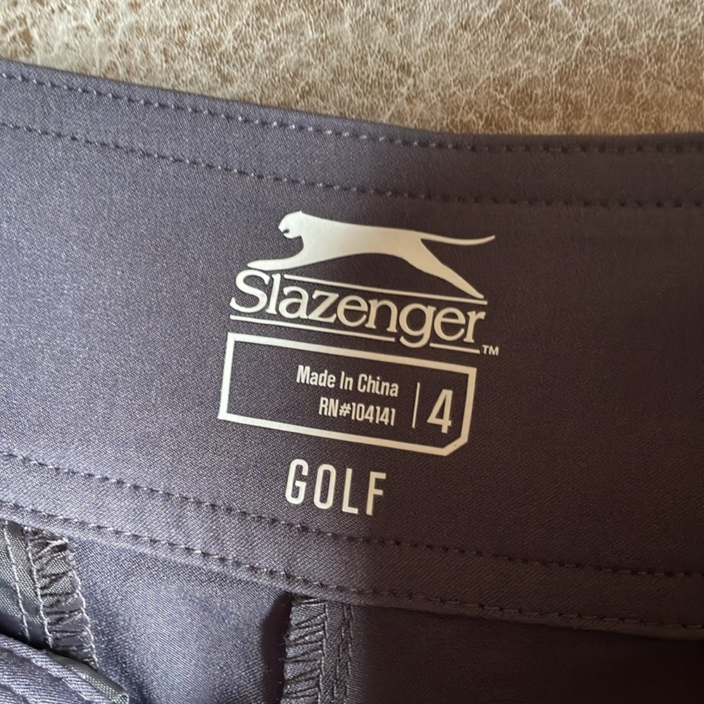 Slazenger golf grey shorts. Size 4 - Picture 3 of 5